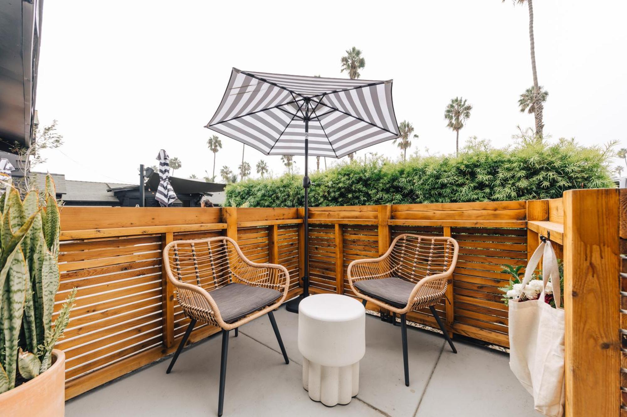 The Green Room Hotel Oceanside Bagian luar foto